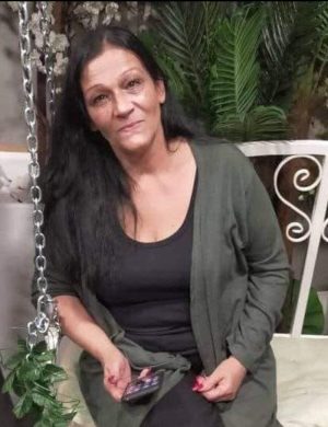 Lídia Costureira Toldos El Dourado